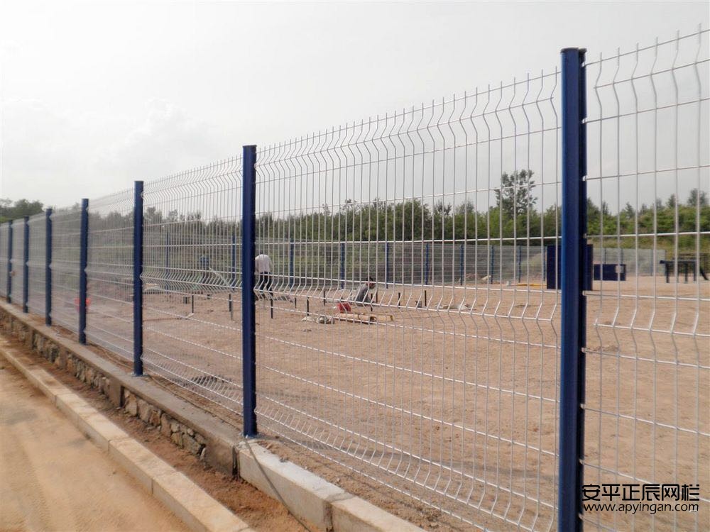 護(hù)欄網(wǎng)生產(chǎn)廠家