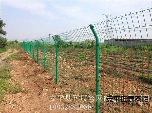護欄網(wǎng)價格多少錢一米