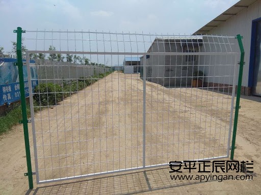 光伏廠區(qū)圍欄網(wǎng)