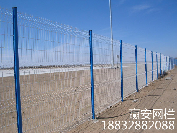 折彎護(hù)欄網(wǎng)