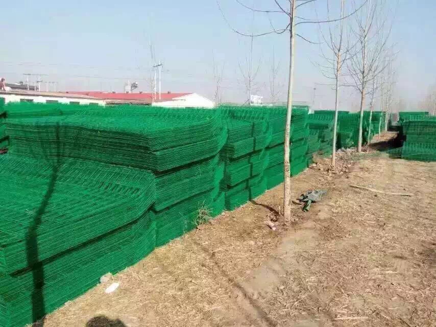 雙邊絲護(hù)欄網(wǎng)