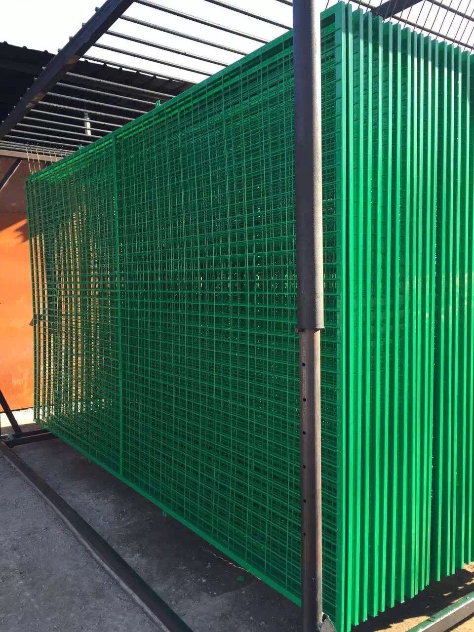 隔離護(hù)欄網(wǎng)