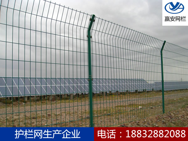 鐵絲網(wǎng)圍欄 鐵絲網(wǎng)圍欄