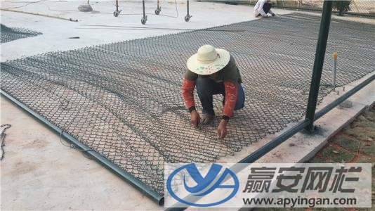 正在施工的體育場(chǎng)圍網(wǎng) 體育場(chǎng)綠色圍網(wǎng)