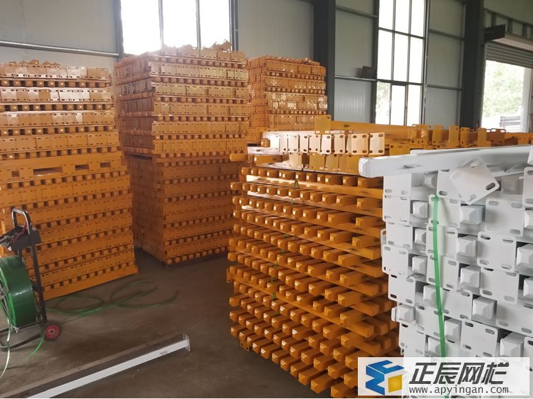 工地基坑安全護(hù)欄網(wǎng)