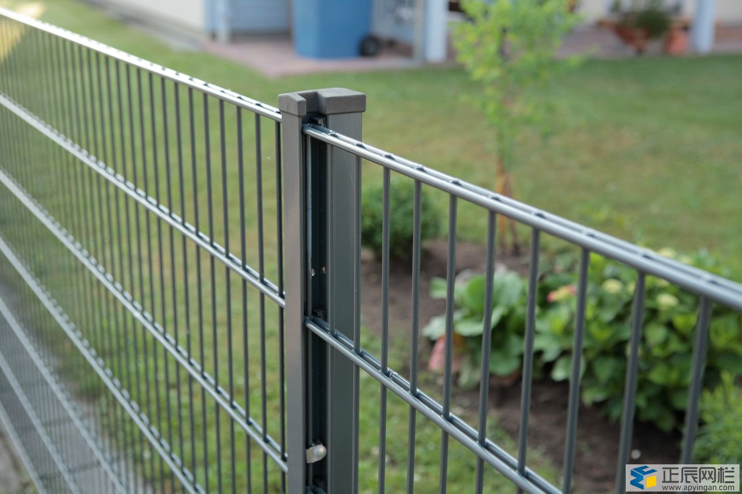 護(hù)欄網(wǎng)圖片