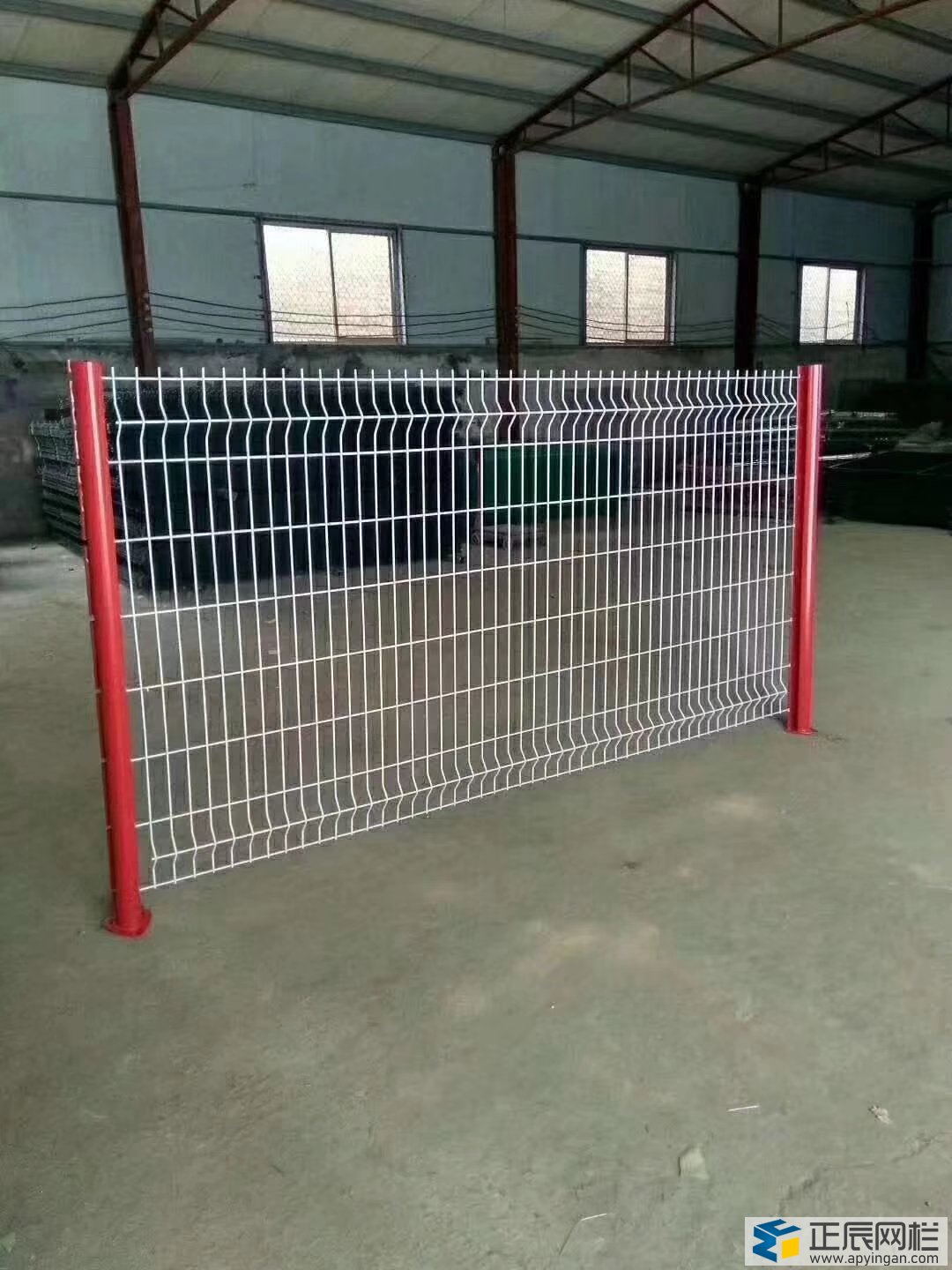 桃型柱護(hù)欄網(wǎng)