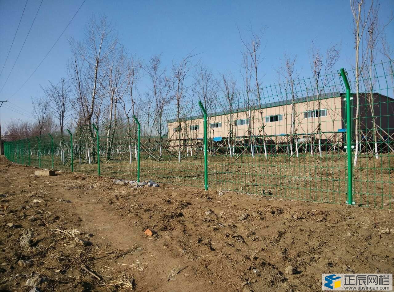 圍墻鐵絲網(wǎng)圍欄