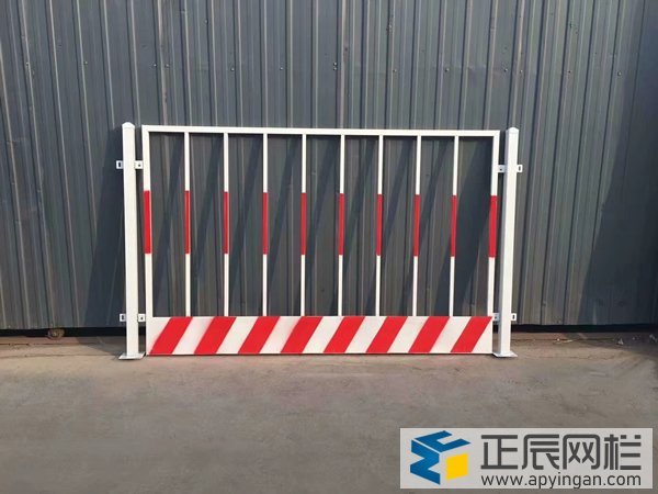 1.2米高工地基坑護(hù)欄網(wǎng)