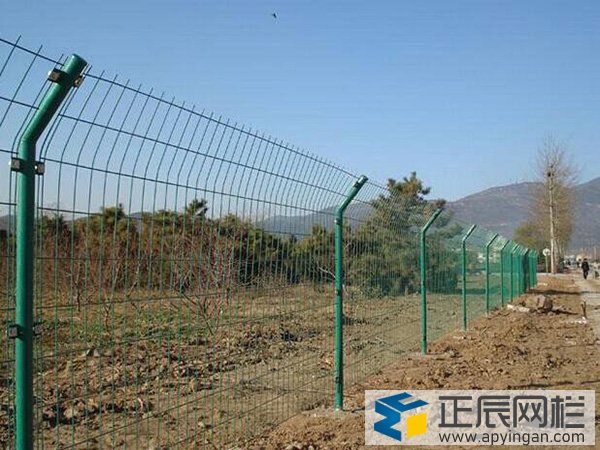 隔離網(wǎng)片,隔離網(wǎng)價(jià)格，隔離網(wǎng)廠家