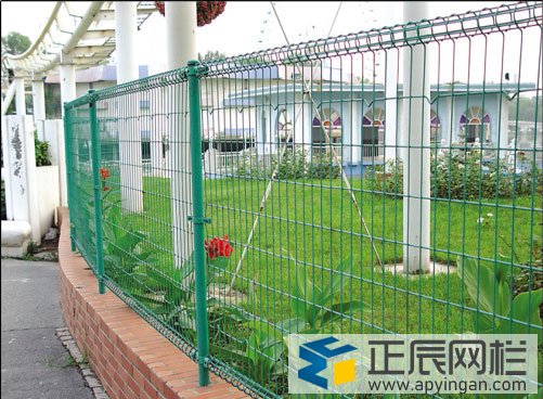 市政鋅鋼護(hù)欄網(wǎng)廠家直銷