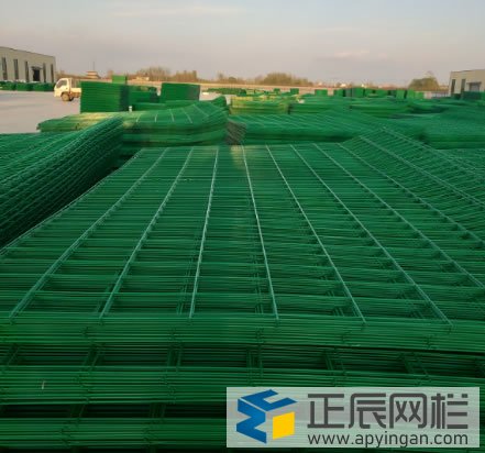 金屬鐵絲護欄網(wǎng)