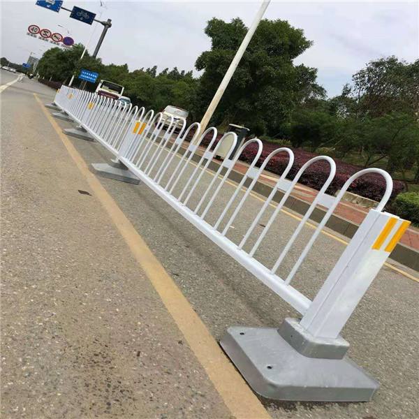 護欄網(wǎng)多少錢一米4