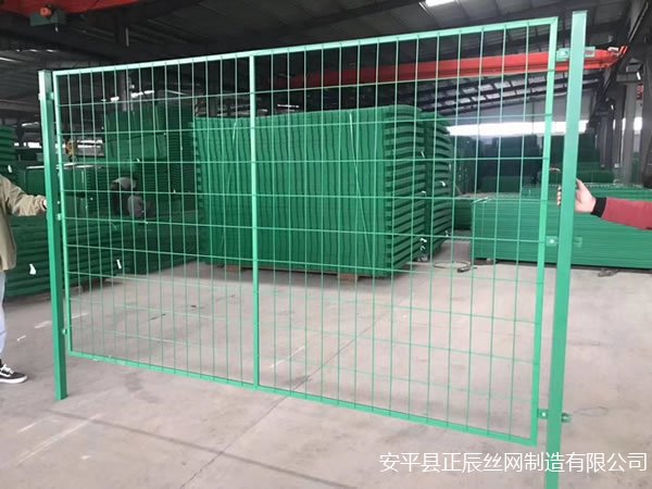 護(hù)欄網(wǎng)立柱